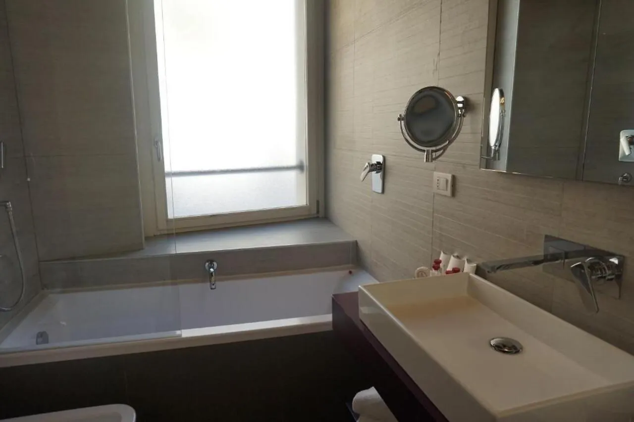 Trevi Palace Luxury Inn Rome