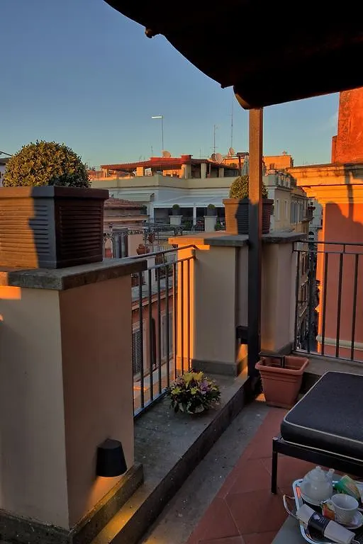 Trevi Palace Luxury Inn Rome