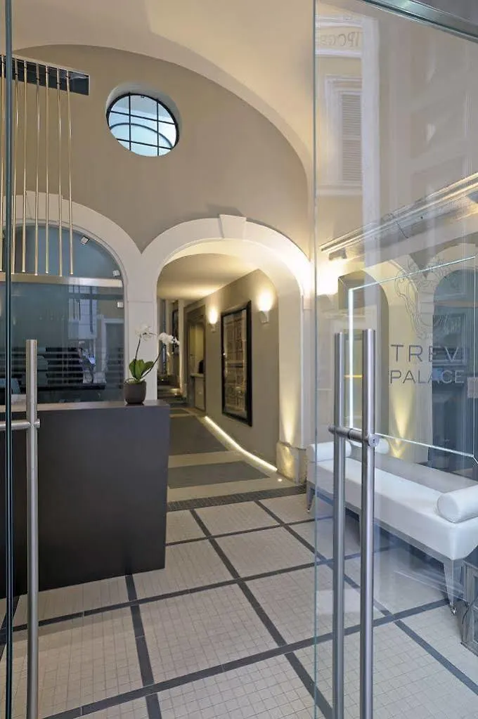 Trevi Palace Luxury Inn Rome