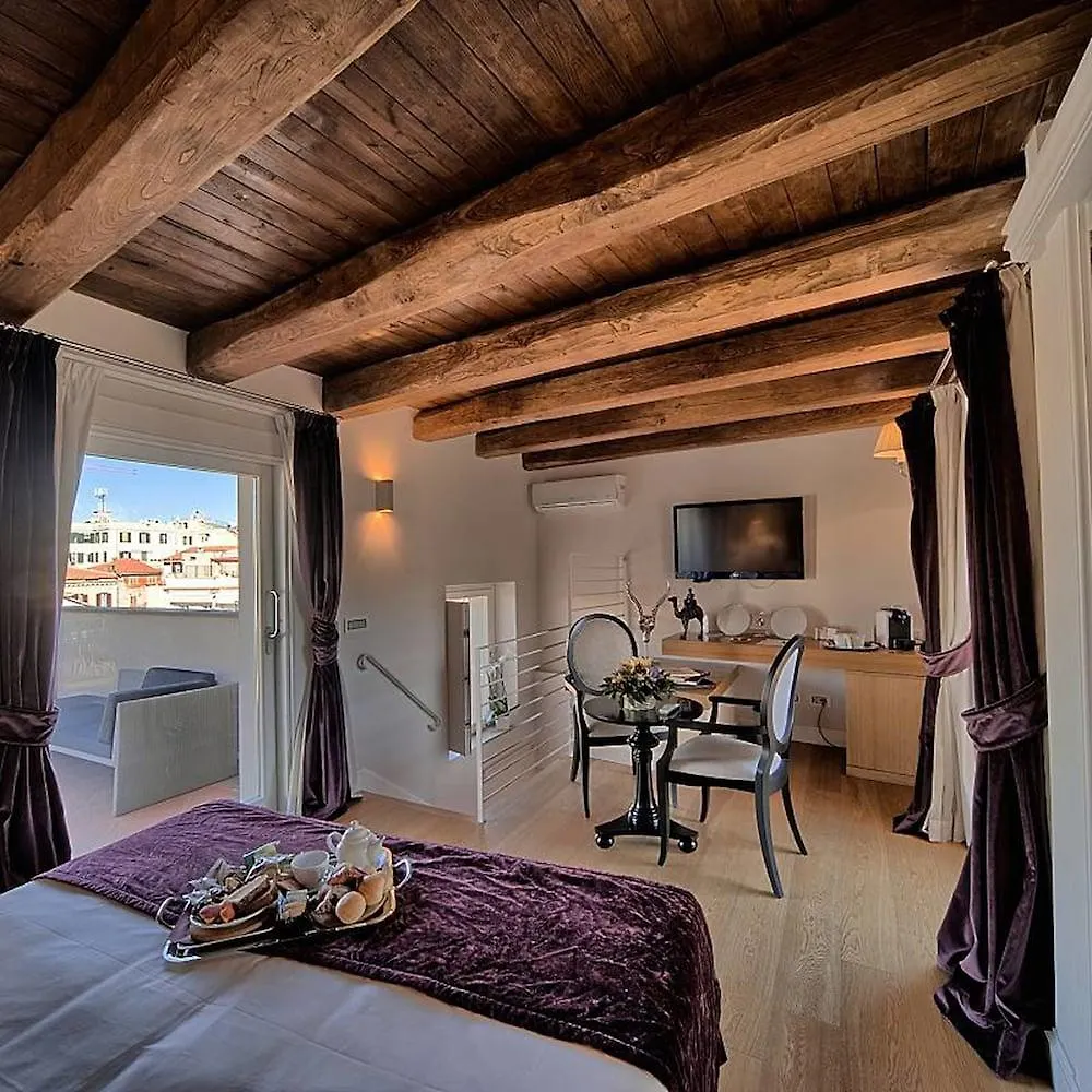 Hotel Trevi Palace Luxury Inn Roma