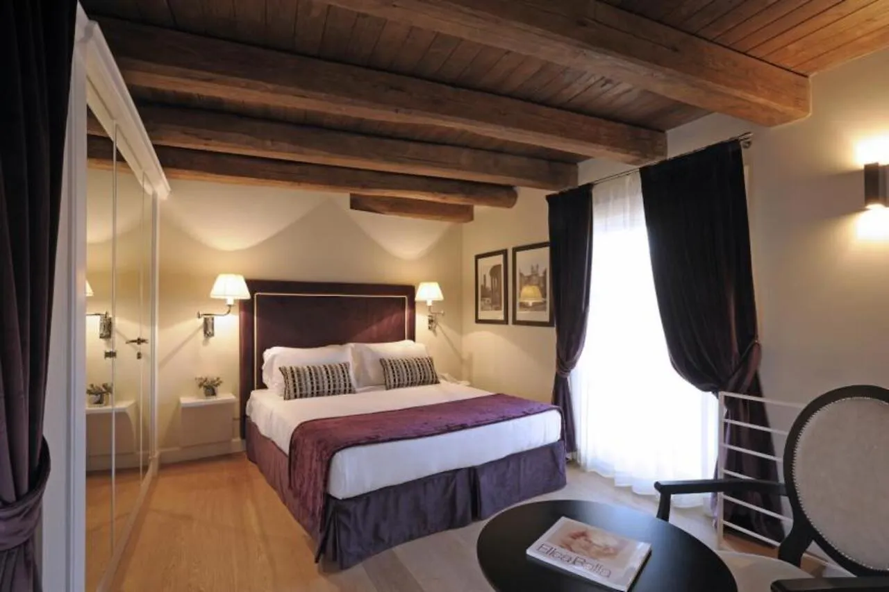 **** Hotel Trevi Palace Luxury Inn Roma Itália