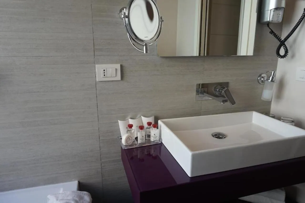 Trevi Palace Luxury Inn Roma Hotel