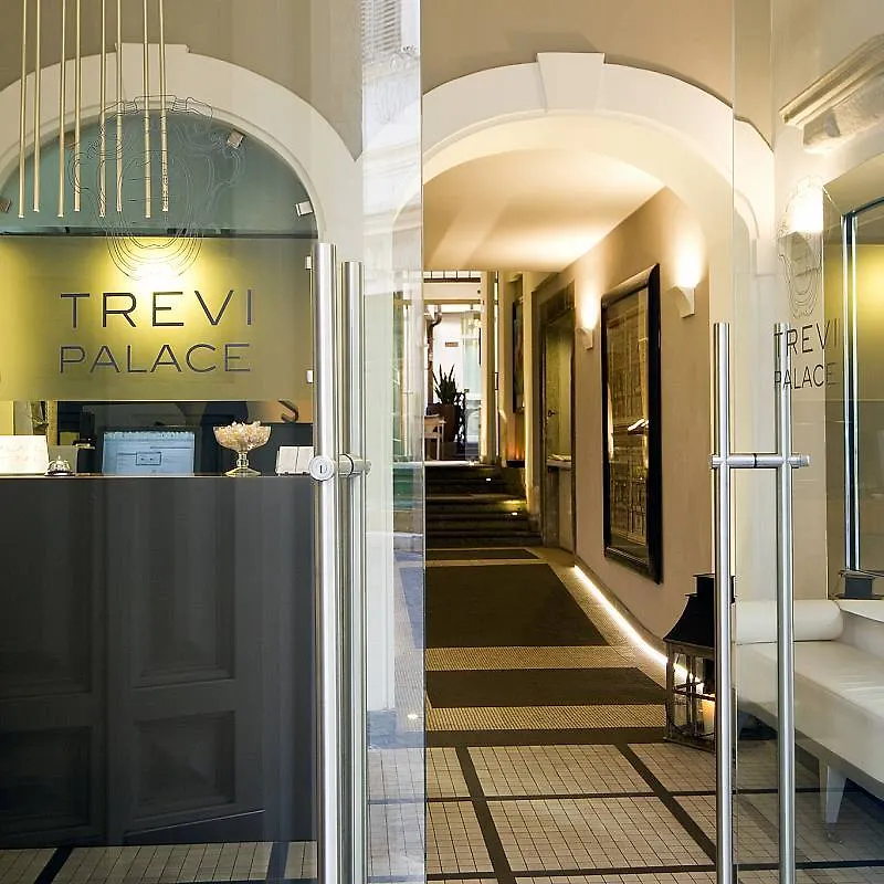Trevi Palace Luxury Inn Roma 4*,
