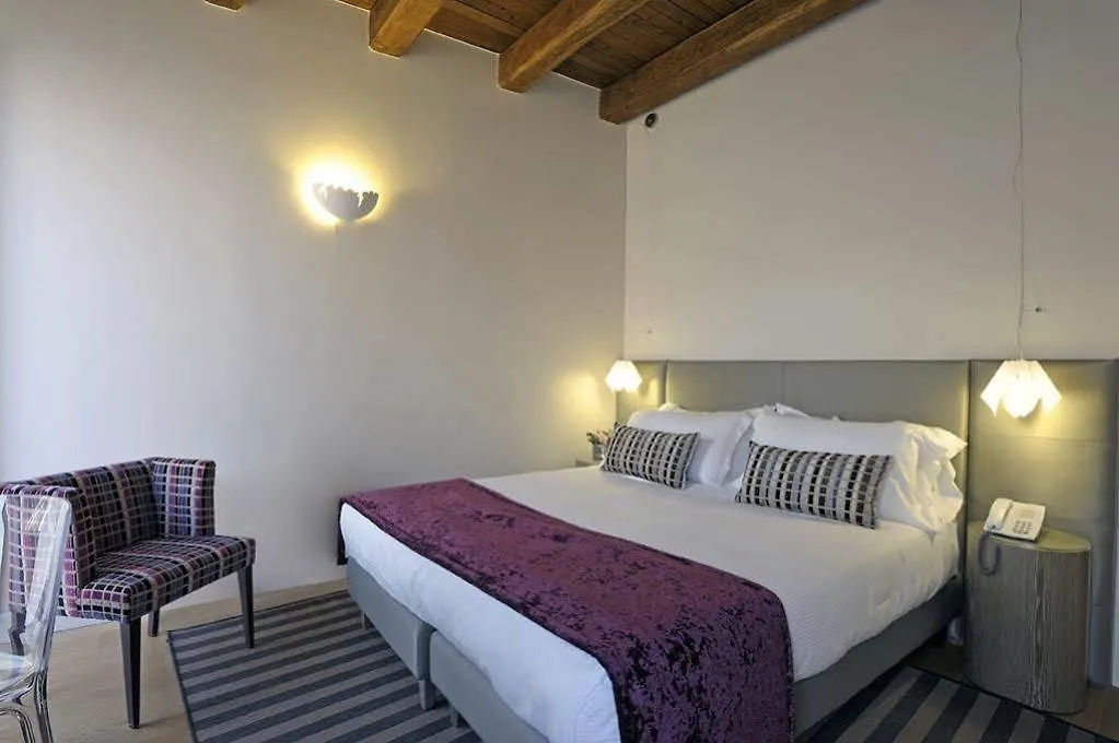 Trevi Palace Luxury Inn Roma 4*,